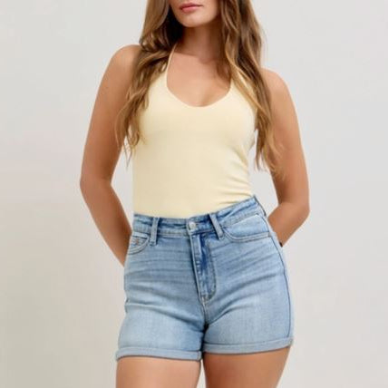High Waist Slim Shorts – Medium Wash