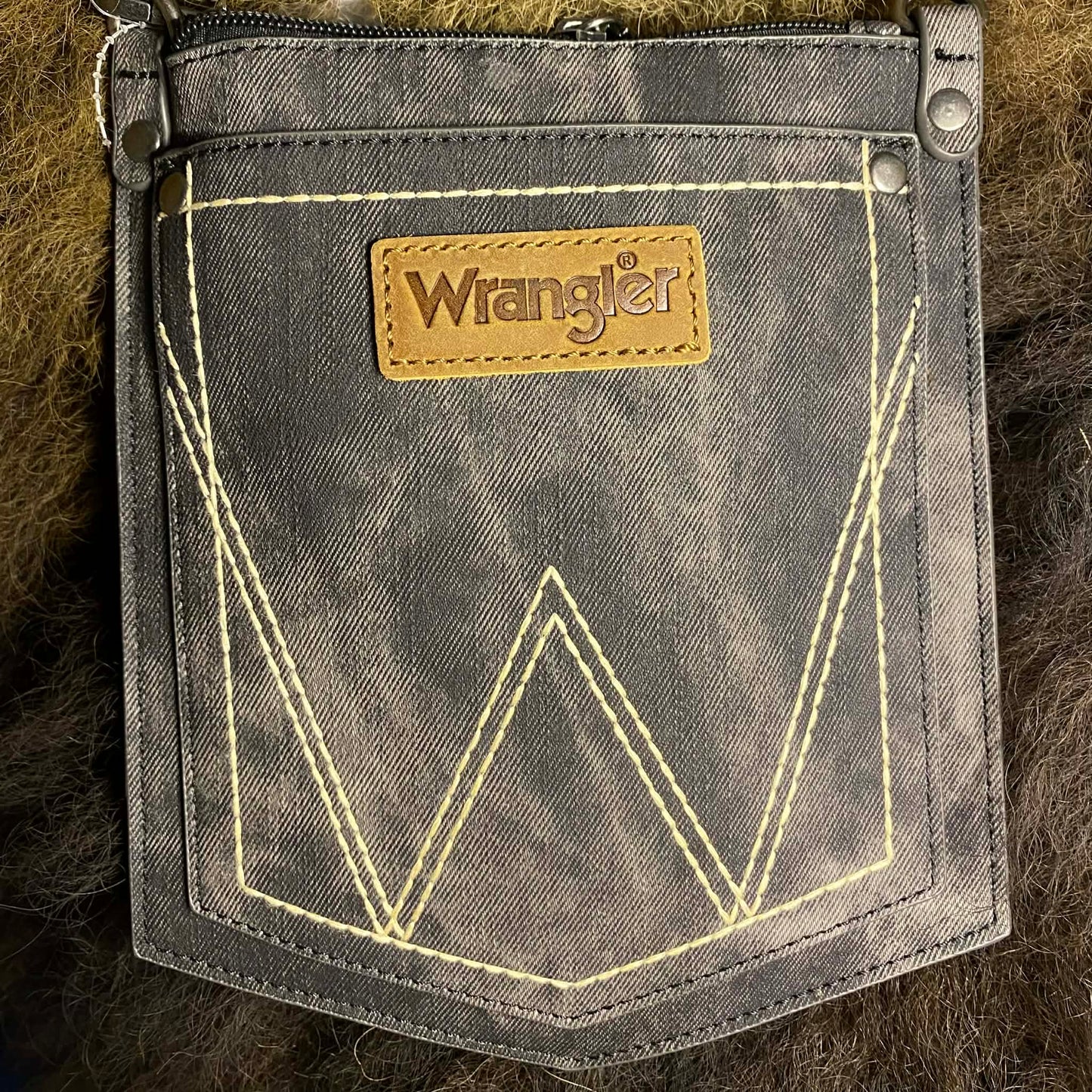 Wrangler Pocket Crossbody Bag
